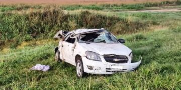 Vuelco en solitario sobre banquina de Colectora Noroeste