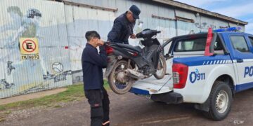 Monte Buey: secuestros de motocicleta, de mercadería por venta ambulante y fichado de pareja con orden de restricción