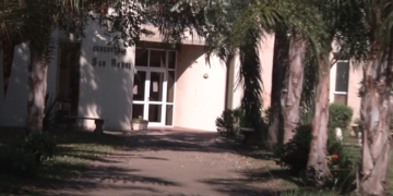 Sorprende el robo de las puertas de un panteón, entre otros hechos de robo y vandalismo