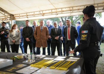 Funcionarios de la Región Centro visitaron la sede de la Fuerza Policial Antinarcotráfico