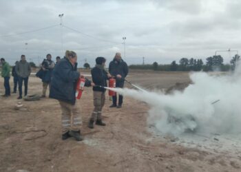 Capacitación en el uso de matafuegos, para el personal del Vertedero Municipal