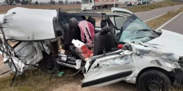 Leones: accidente por alcance en Autopista Córdoba-Rosario, entre un utilitario y un camión