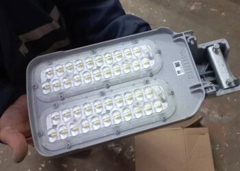 200 artefactos LED se suman a las luminarias de la ciudad