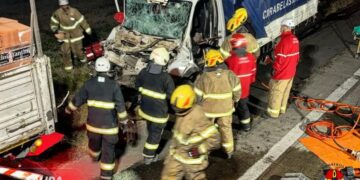 Accidente por alcance entre dos camiones, en el kilómetro 432, de la Autopista Córdoba-Rosario