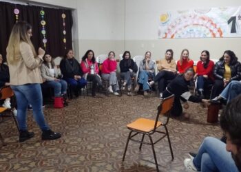 Se llevó a cabo un taller dirigido especialmente a padres y madres del nivel inicial, en el Instituto María Inmaculada (I.M.I.)