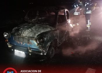Se incendió un automóvil en la autopista Córdoba – Rosario