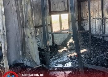 Leones: bomberos extinguieron el fuego en una casilla rural