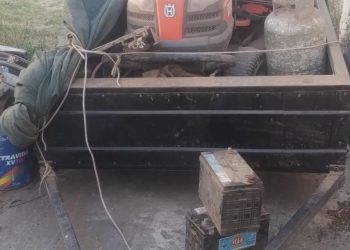 Robaron en un campo cerca de Inriville, huyeron de la policía y abandonaron las cosas en la zona de Armstrong