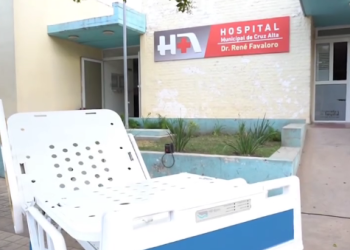 Cruz Alta: alumnos del IPETyM Nº 59 restauraron camas para el Hospital