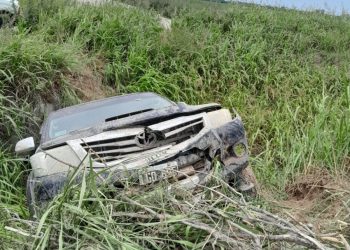 Un vuelco en solitario dejó cuatro heridos leves