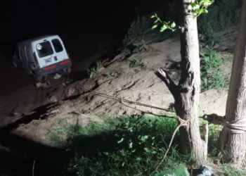 Tragedia en el Río Carcarañá: un auto desbarrancó y falleció un niño de 3 años