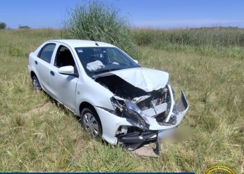 Un accidente por alcance entre un auto y un camión dejó un herido