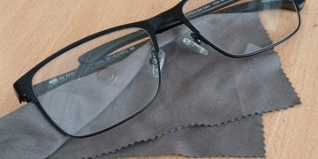 Objetos perdidos: lentes encontrados fuera de Contigiani