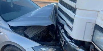 Un camión chocó con un automóvil en el cruce de rutas 3 y 11