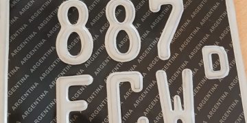Objetos perdidos: chapa patente de motocicleta