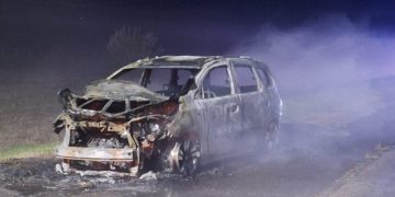 Un automóvil se prendió fuego en Autopista