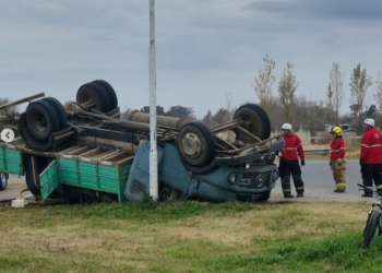 Volcó un camión en Ruta 12