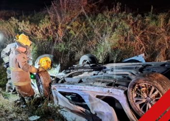 Accidente fatal en Bell Ville: dos jóvenes fallecieron tras un vuelco en solitario