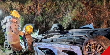 Accidente fatal en Bell Ville: dos jóvenes fallecieron tras un vuelco en solitario