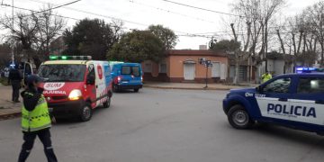 Último momento: Dos automóviles chocaron en zona céntrica