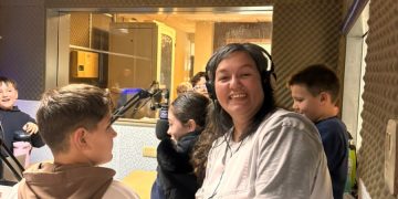 Alumnos de la Escuela Mitre visitaron el estudio de Red Panorama