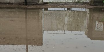 Las lluvias inundaron uno de los accesos del Club Argentino