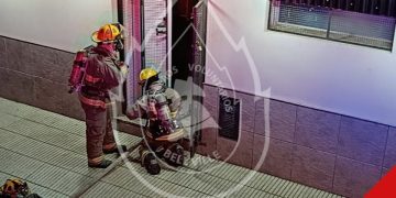 Bell Ville: bomberos combatieron un incendio en una panificadora