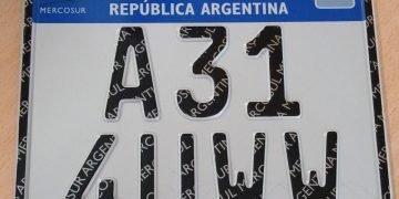 Patente encontrada afuera de FASTA
