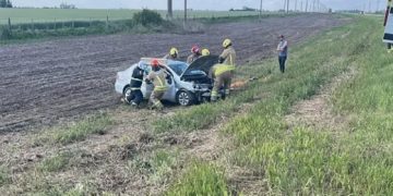 Un automóvil sufrió un vuelco en solitario en la Ruta E58